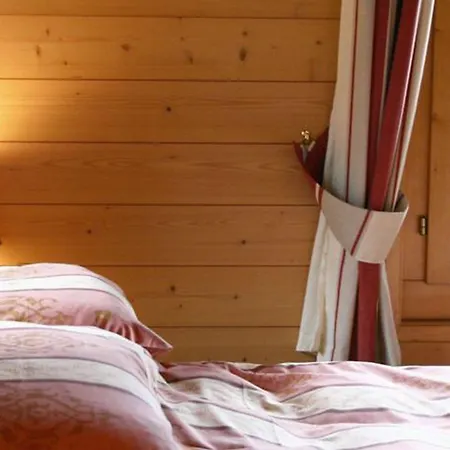 Suisse Bed & Breakfast 3*